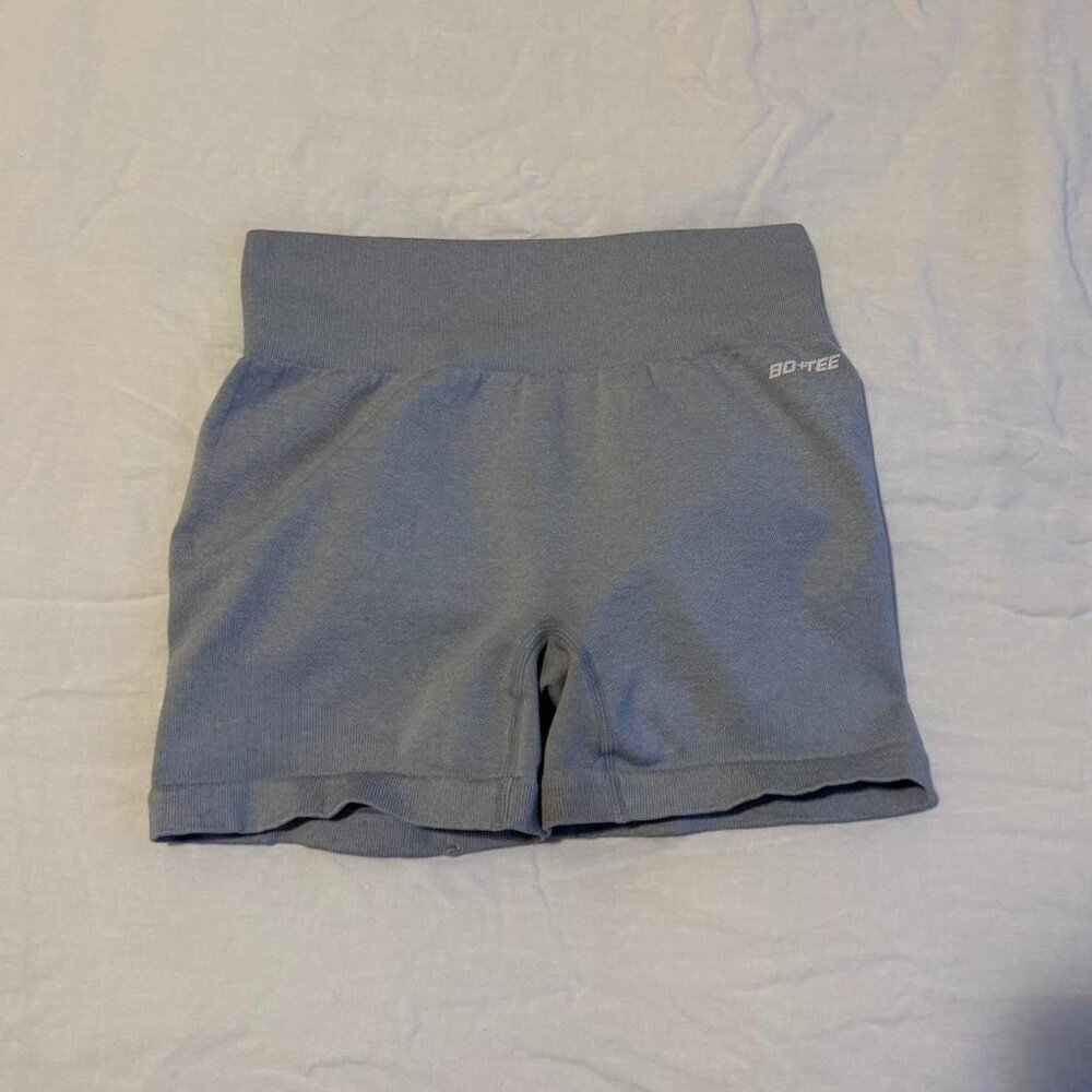 Bo + Tee Own It Workout Shorts Light Blue Size Medium
